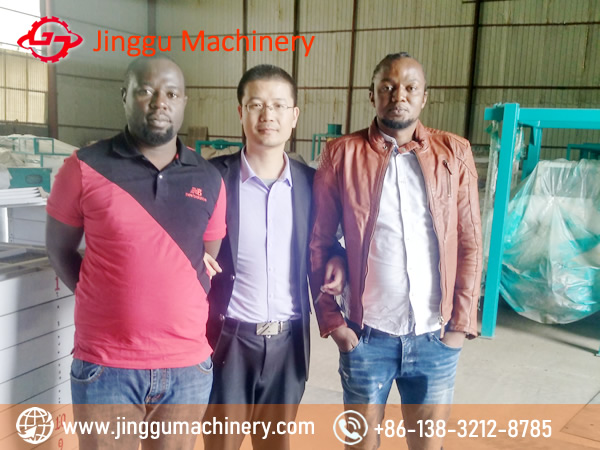Tanzania Clients visited our factory and paid the deposit.